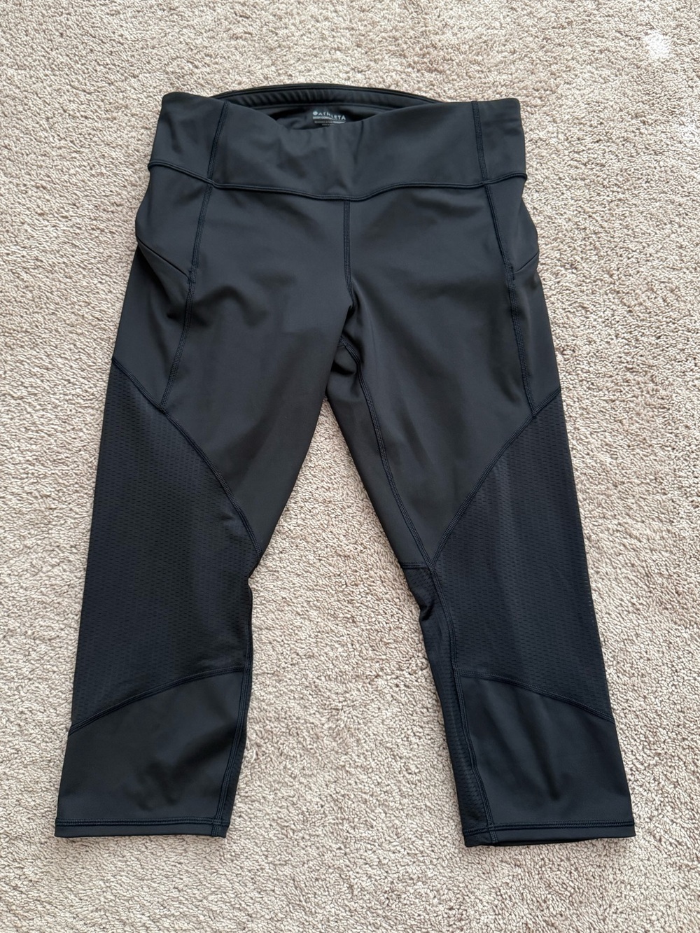 Athleta Black Mesh Contender Capri Leggings